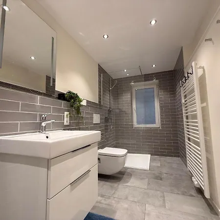 Royal Blue Residence - Elegant, Quiet & Exclusive *