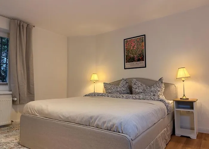 Royal Blue Elegant, Quiet And Exclusive *